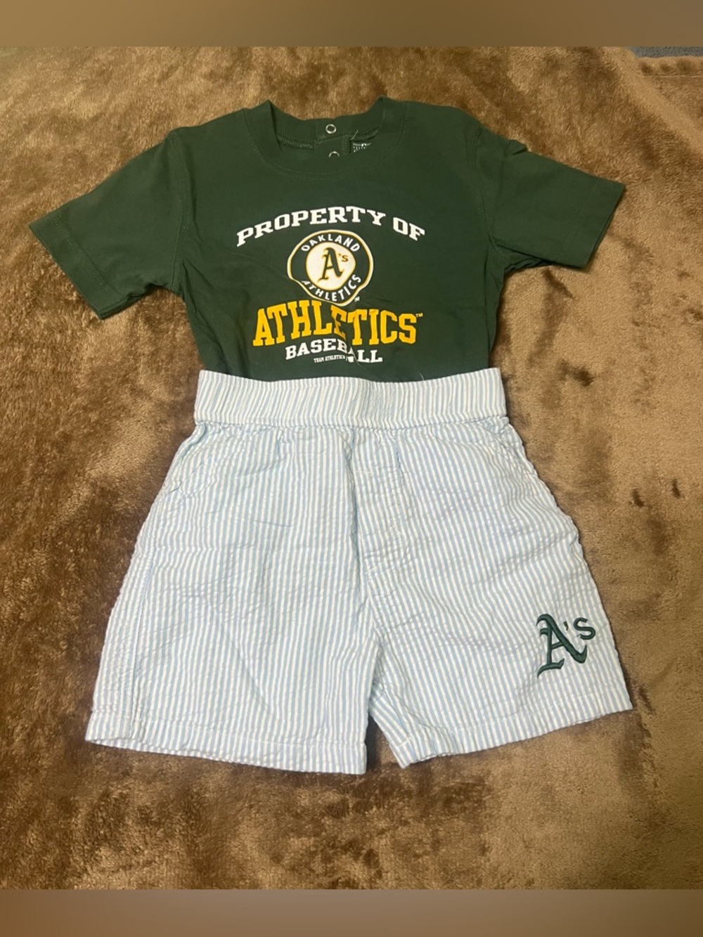 Oakland A's Green Athletics Tee and Seersucker Shorts Set